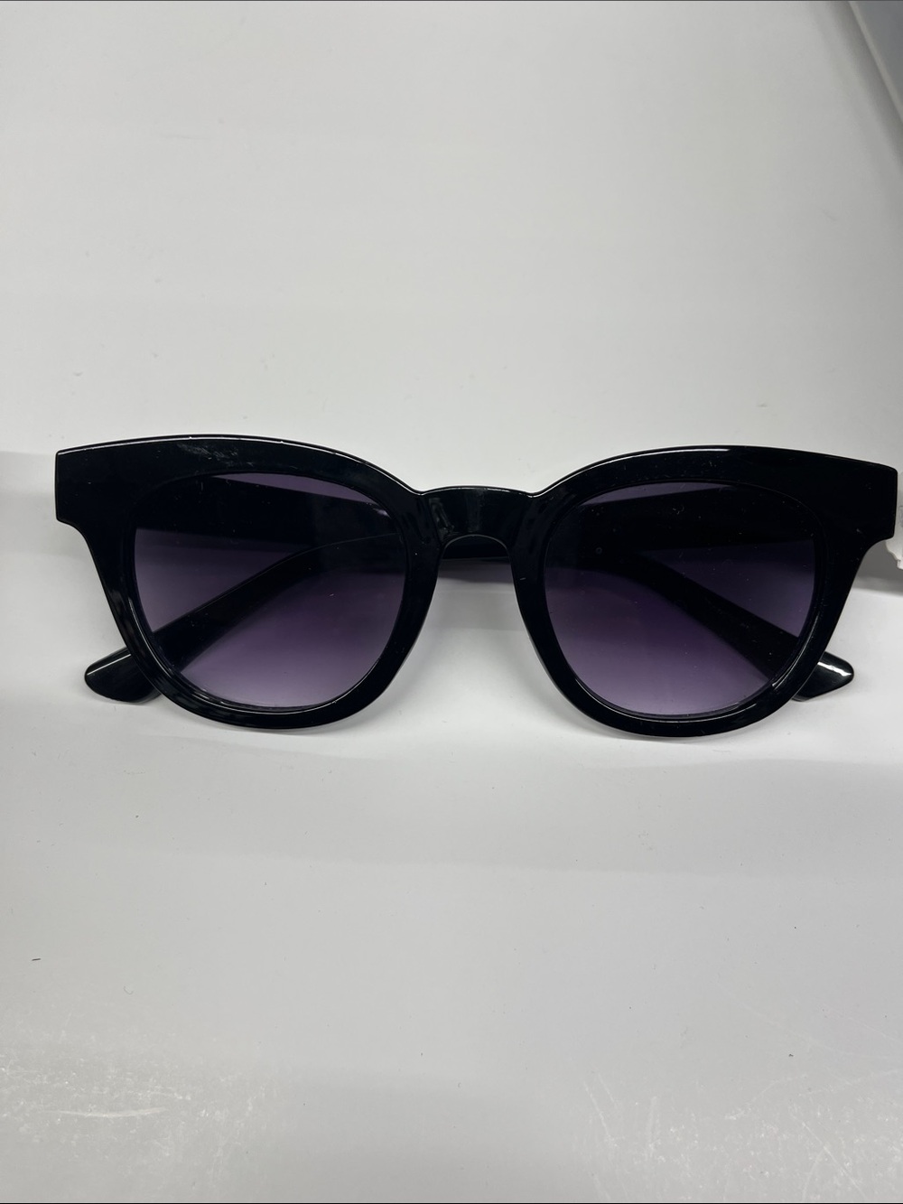 Aire Women’s Dorado Round Sunglasses Size Small